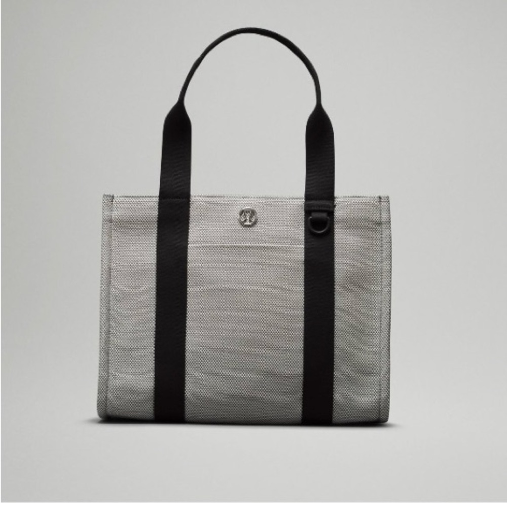 lululemon athletica Gray and Black Mesh Tote